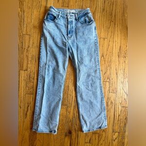 Abercrombie Curve Love “The 90s Relaxed Jean” high rise, size 26s